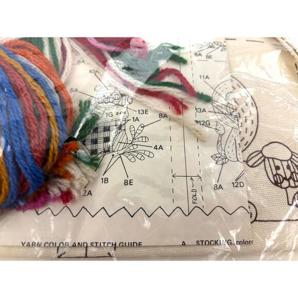 Creative Circle Needlecraft Kit Treasure Bags 2121 Vintage 1979 - 4 Designs - Picture 7 of 8